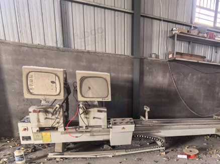 枣庄地区工厂处理中端铣 仿型铣 角码锯 中挺钻 450精密锯 550数显精密锯 门窗组角机 断桥铝斜边压线锯