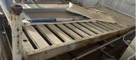 1月8日吴忠一头沉办公桌、普通病床、单人沙发及茶几等报废资产处置项目转让公告