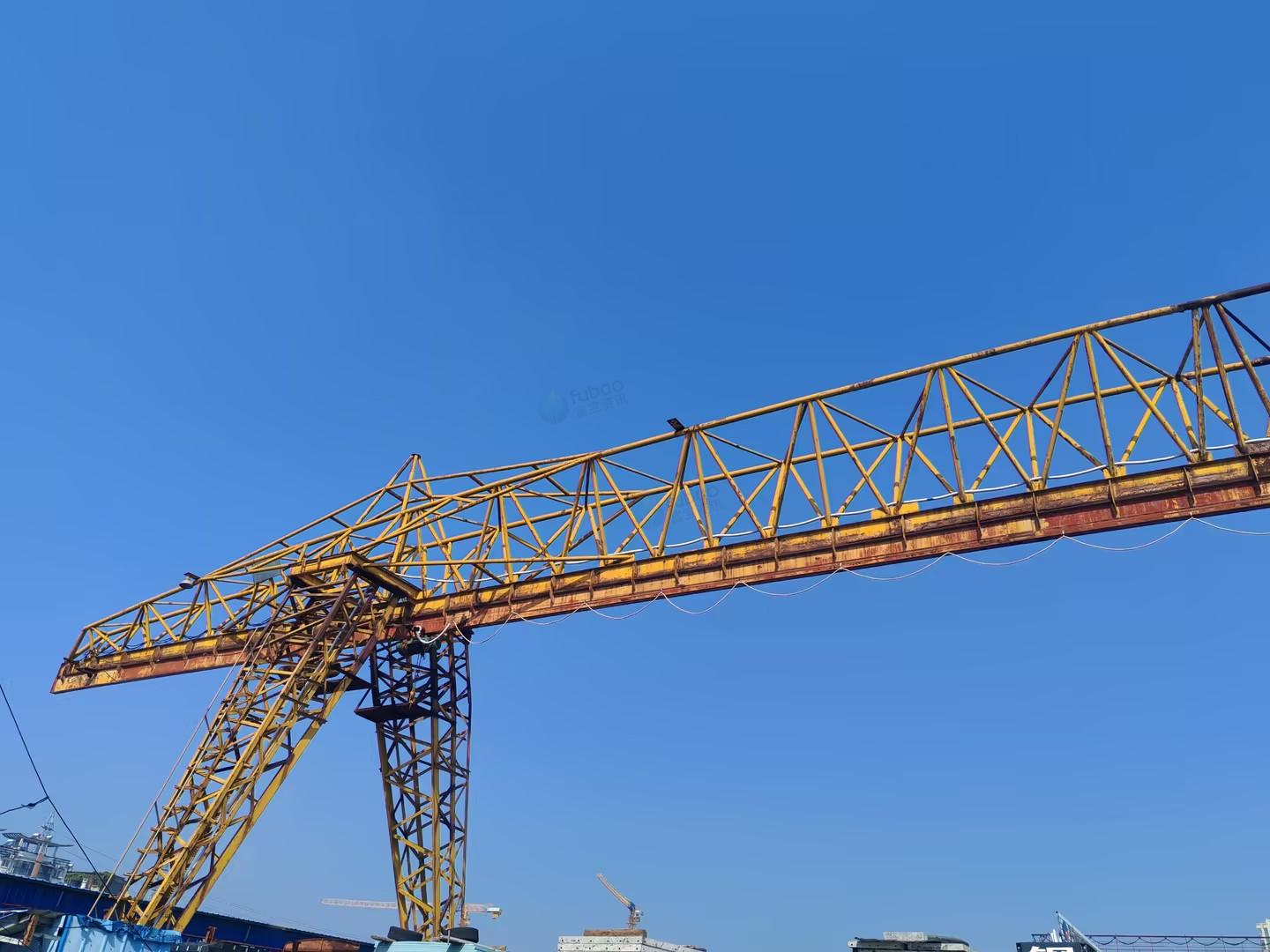 12月19日宜昌葛洲坝集团物流公司报废门吊一批转让公告