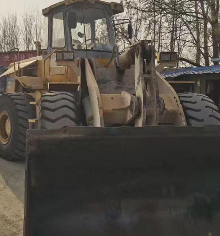 驻马店地区处理宇通953装载机