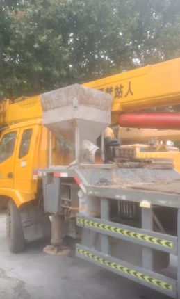 日照地区处理14年20吨吊车