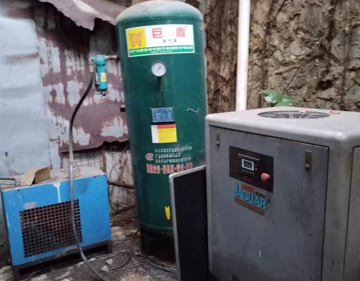 东莞地区处理工厂CNC1060、捷豹空压机一套、大型龙门机CNC刀库