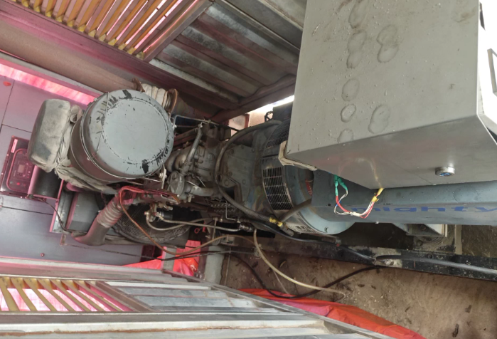 徐州地区工厂处理300KW发电机组