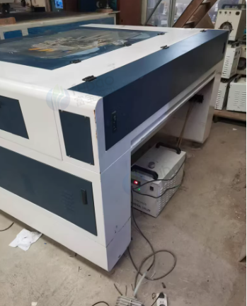 济南地区工厂处理1390型激光雕刻机