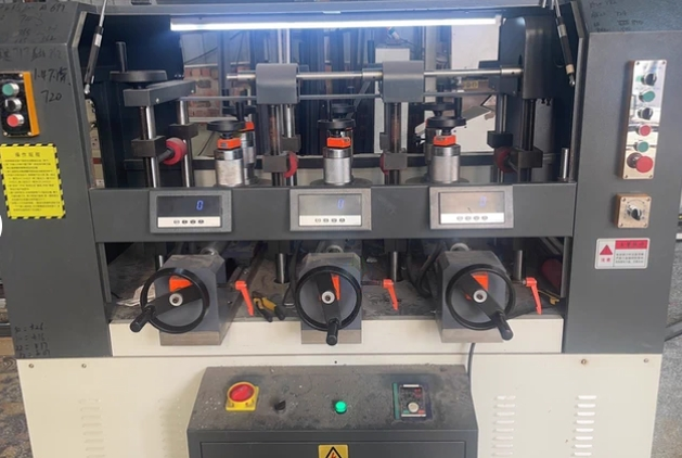 成都地区处理门窗加工设备、复合机、穿条机、锁合机等