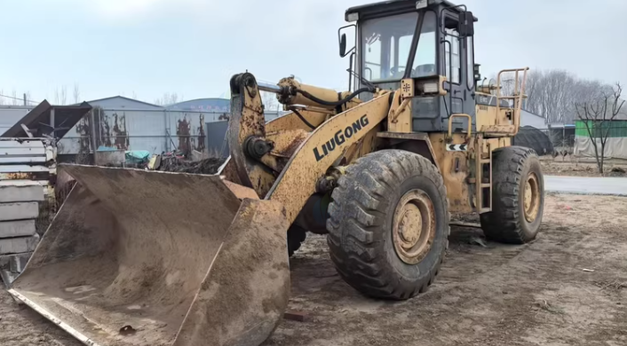 邢台地区处理12年柳工855N铲车