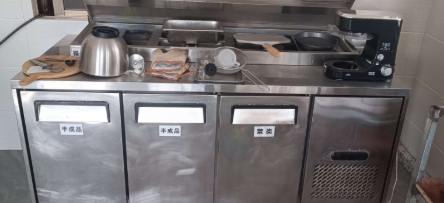 湛江地区闲置处理披萨撒料台、沙拉操作台