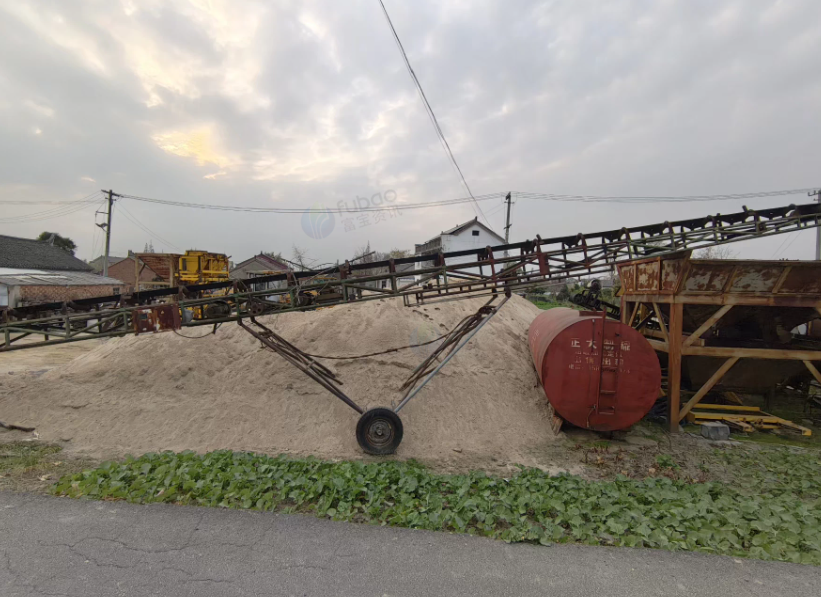 泰州地区处理60T水泥罐、100Y水泥罐、抓斗、搅拌机、送料机等