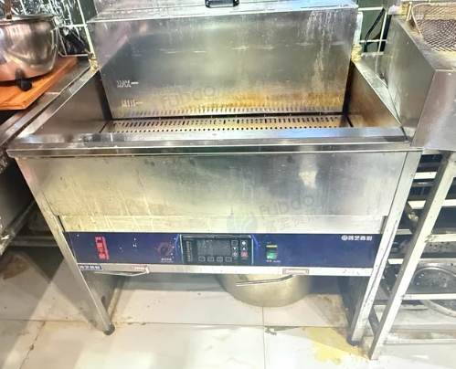 贵阳地区处理海尔天花机、厨房设备、不锈钢操作台、冷藏柜、大型抽油烟机等