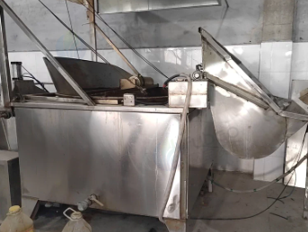 聊城地区个人处理五香花生热风炉 600公斤油炸花生全自动生产线