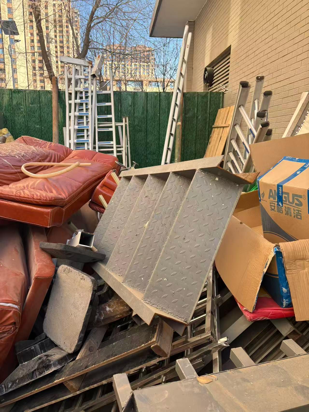 1月12日银川医院沙发、工作台、分气缸等第四批报废资产处置项目转让公告