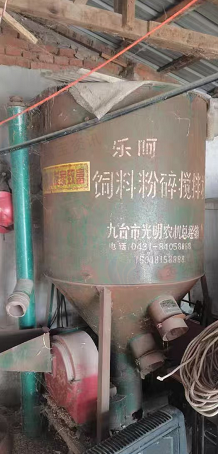 长春地区个人闲置处理饲料粉碎搅拌机