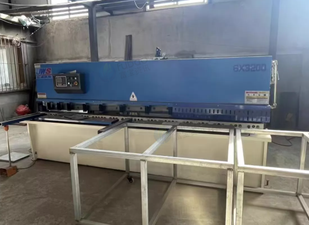 常州市地区工厂处理100T3200数控折弯机1台、6*3200数控剪板机1台