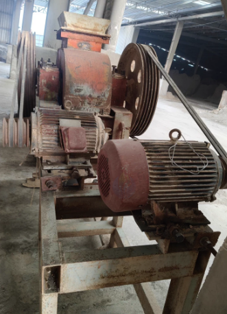 青岛地区更新设备处理对辊机制砂机