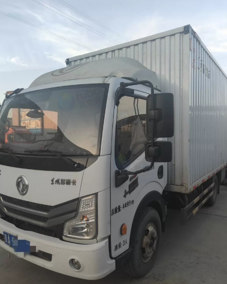 太原地区处理东风多利卡4.2米箱货车