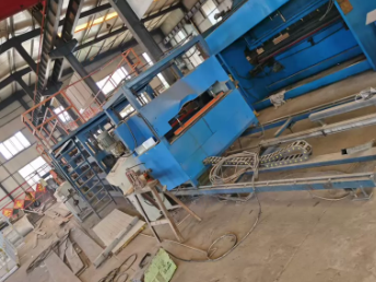 烟台地区公司处理彩钢夹芯板生产线