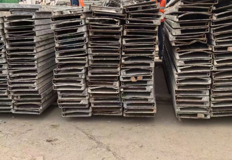 深圳地区处理工地钢模板一批