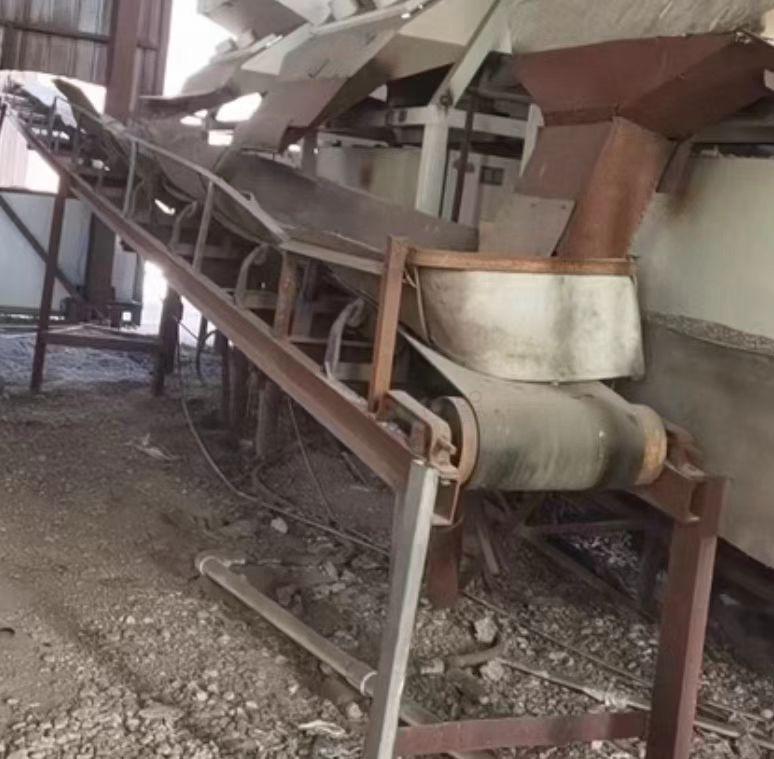 巴彦淖尔地区处理色选机、空压机、储气罐、输送带等