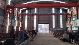 济南地区公司处理2台25米跨度龙门吊