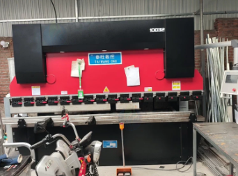 临沂地区工厂处理WC67Y-K-100T/3200液压数控折弯机
