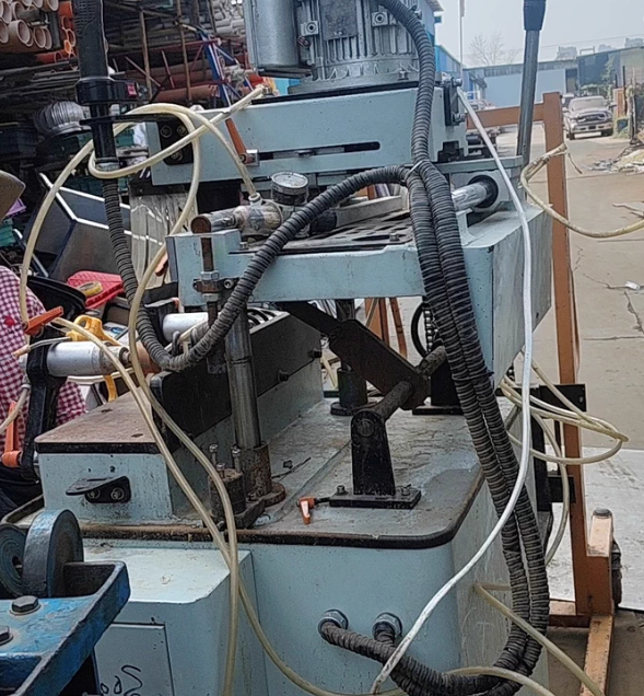 沈阳地区处理铝塑门窗单轴高速仿铣床