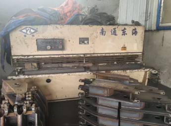 济宁地区公司处理QC12Y-8×2500液压摆式剪板机