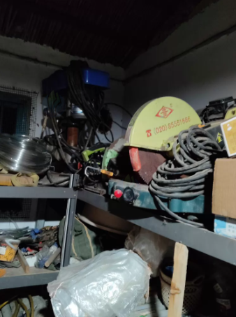 青岛地区处理切铝锯 台转 气泵 切割机 电箱零散工具等