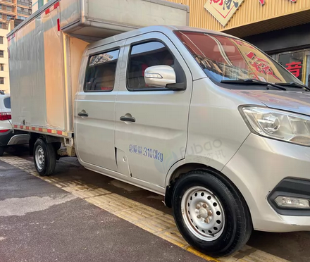 荆门地区处理双排集装箱小货车