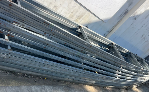 玉溪地区处理2个推拉棚