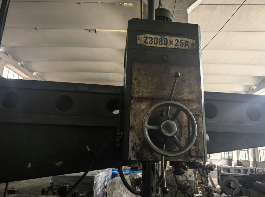 常州地区工厂处理桂林正菱机床厂Z3080钻床1台、TJK6916数控落地镗铣床1台