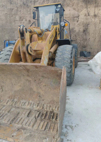 烟台地区个人处理山工652d装载机