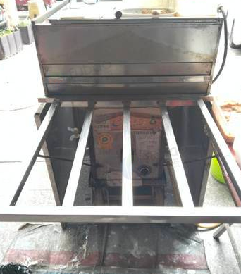 泉州地区处理肠粉机、冰柜、石磨机、三轮车、雨棚3米乘3米