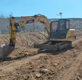 临沂地区处理19年雷沃60 17年雷沃80挖掘机
