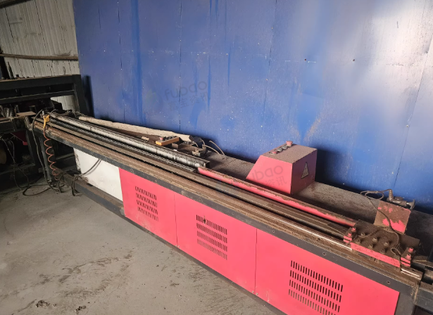 连云港地区工厂处理250KVA箱式变压器1台、脚墩机全套设备