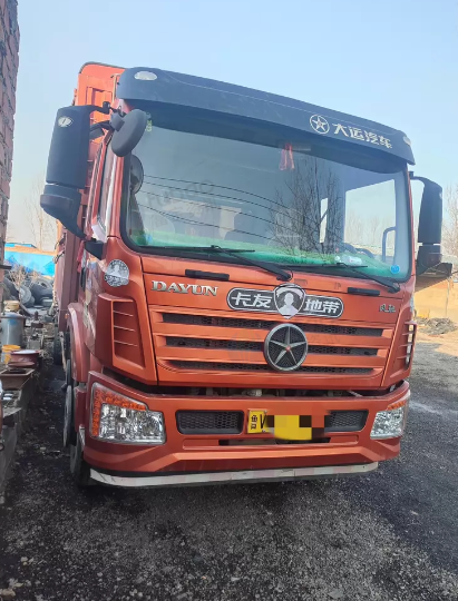 潍坊地区处理18年6.8米高栏车