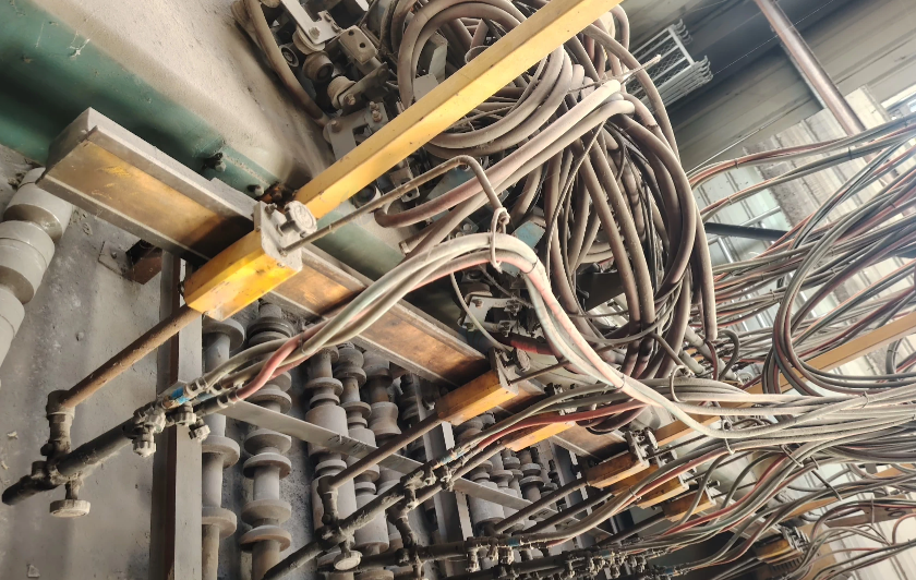 淮安地区工厂处理钢结构设备4台