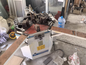 枣庄地区工厂处理中端铣 仿型铣 角码锯 中挺钻 450精密锯 550数显精密锯 门窗组角机 断桥铝斜边压线锯