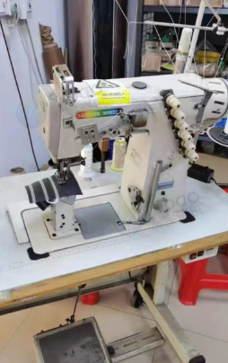 中山地区处理金轮牌四针六线缝纫机、四线包边机