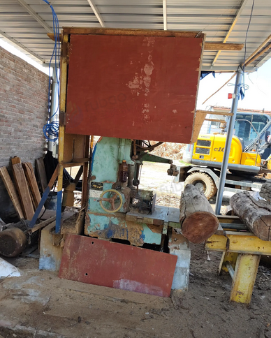 百色地区工厂处理2台带锯