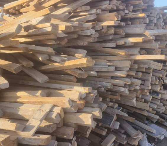 通辽地区处理木方、木板条一批