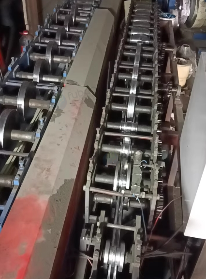 佛山地区处理125卷闸机自动切断机、7分槽轨机