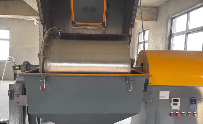 西安地区处理300L卧式球磨机