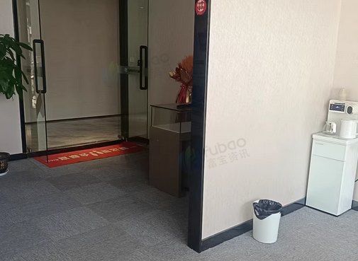 武汉地区公司处理办公桌椅、茶桌、智能茶吧机等