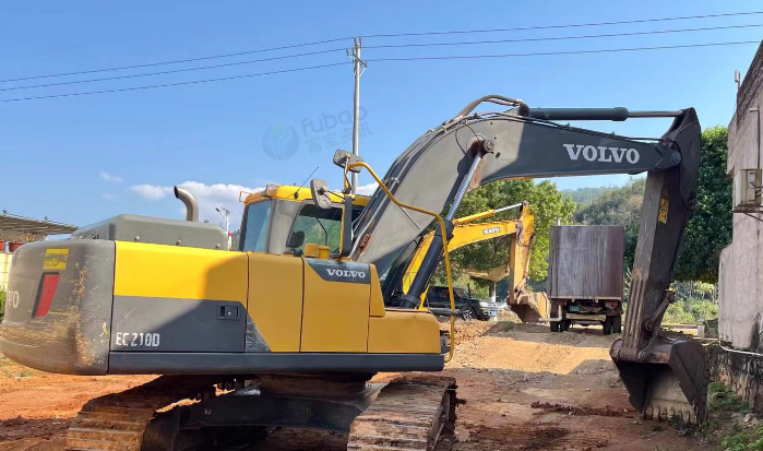 梅州地区处理沃尔沃EC210D挖掘机