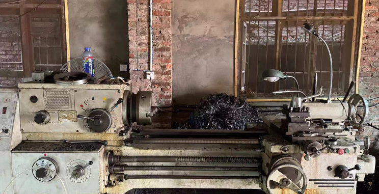 重庆地区处理6140普车、手动液压叉车、炮塔铣、数控车床等