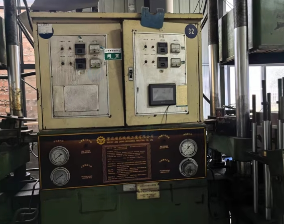 遂宁地区处理宁波珑昌FBV200TON真空自动油压机