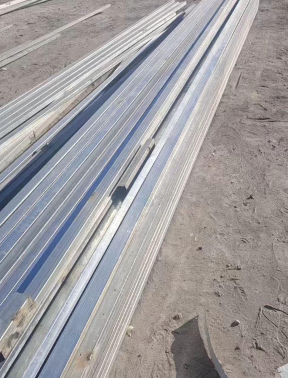 赤峰地区闲置处理一批方钢、圆钢