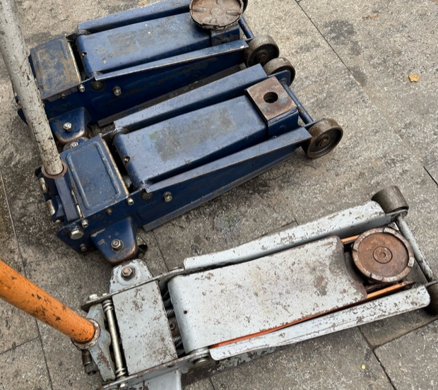 镇江地区处理三吨卧式双泵千斤顶