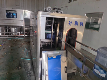 邢台地区处理一整套装矿泉水设备