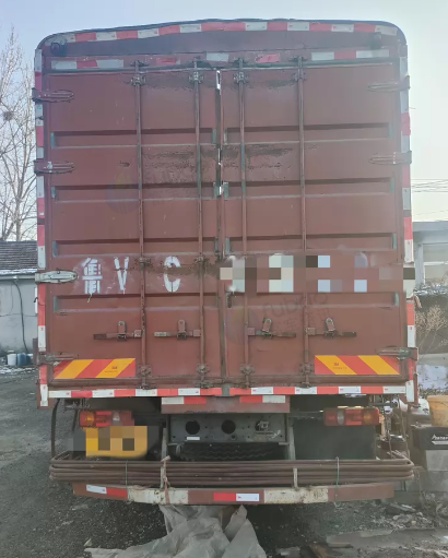 潍坊地区处理18年6.8米高栏车